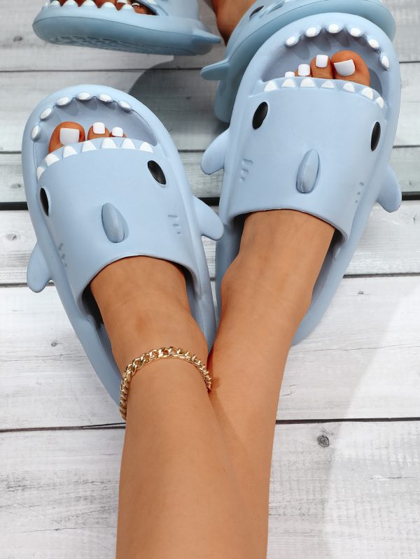 106a1ed04ddf0ee28d472a0a71481211e6de481fccec30fc229f8d4304cef507.jpg Women Blue Cartoon Shark Design Single Band Slides