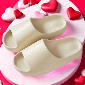 1a9e6637becef6c21d394feae5af1a437a290aab43edfb8f7d5ede957231fe94.jpg Unisex Chunky Slide Sandals, Couple Soft Indoor Outdoor Slipper Shoes, White