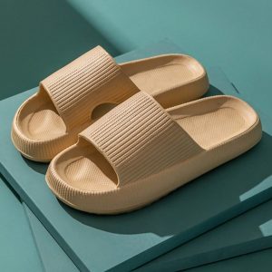Summer Beach Thick Bottom Non-slip Plastic Slippers Khaki Casual Slip-on Slippers For Women, Khaki Women's Plastic Slippers