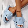 85e2e84b4bbda1799606d69f436ac9f369e9eb381803e4e82b373da3ea7f61a6.jpg Women Blue Cartoon Shark Design Single Band Slides