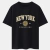 c5336e86b935397c66433a3eb6f91a5d79db6c81dcc84b077b882aa7038508e9.jpg New York Varsity Print Heavy Weight Oversize T-Shirt